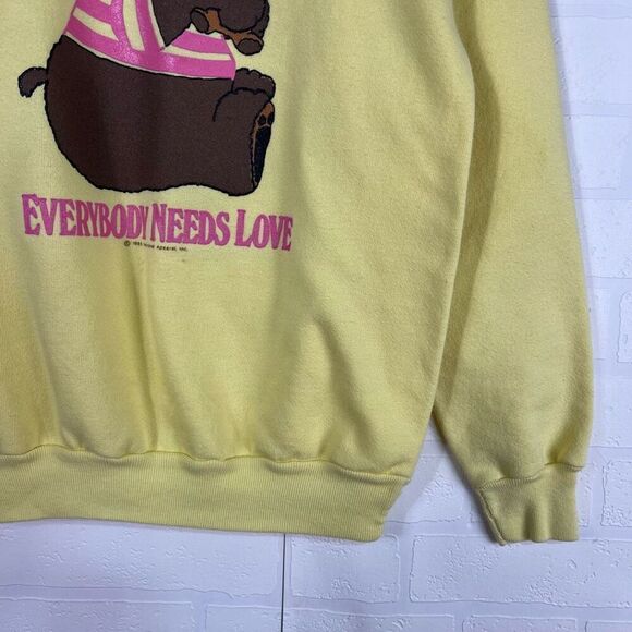 Vintage Womens Bear Sweatshirt Size Small Yellow - Picture 3 of 13